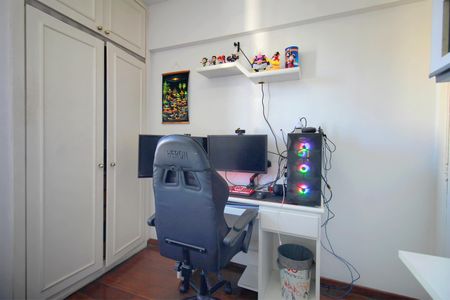 Apartamento à venda com 170m², 4 quartos e 2 vagasQuarto 4