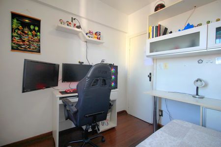 Apartamento à venda com 170m², 4 quartos e 2 vagasQuarto 4