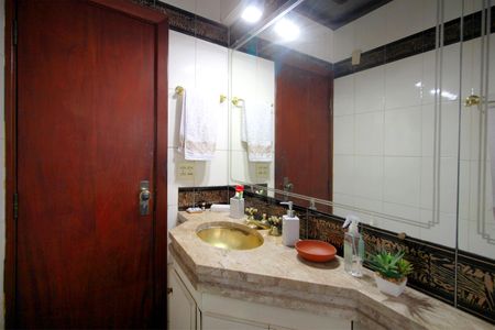 Apartamento à venda com 170m², 4 quartos e 2 vagasBanheiro