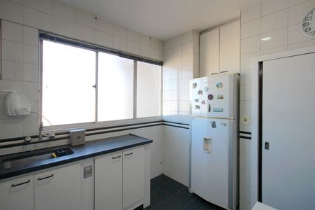 Apartamento à venda com 170m², 4 quartos e 2 vagasCozinha