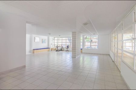 Apartamento para alugar com 73m², 2 quartos e 1 vaga Apartamento para alugar com 73m², 2 quartos e 1 vagaÁrea comum - Salão de festas