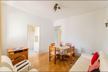 Apartamento para alugar com 73m², 2 quartos e 1 vaga Apartamento para alugar com 73m², 2 quartos e 1 vagaSala