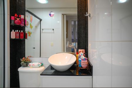 Apartamento à venda com 63m², 3 quartos e 1 vaga Apartamento à venda com 63m², 3 quartos e 1 vagaBanheiro Social