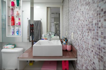 Apartamento à venda com 63m², 3 quartos e 1 vaga Apartamento à venda com 63m², 3 quartos e 1 vagaBanheiro da Suíte