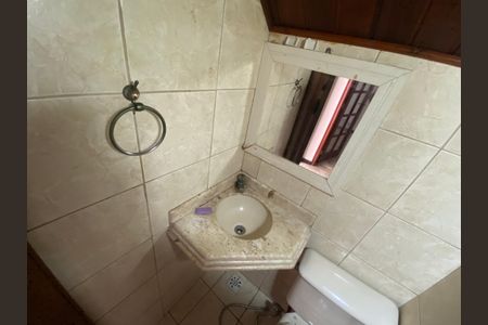 Casa à venda com 280m², 5 quartos e 1 vaga Casa à venda com 280m², 5 quartos e 1 vagaLavabo