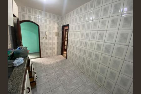 Casa à venda com 280m², 5 quartos e 1 vaga Casa à venda com 280m², 5 quartos e 1 vagaCozinha