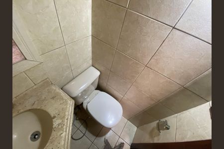 Casa à venda com 280m², 5 quartos e 1 vaga Casa à venda com 280m², 5 quartos e 1 vagaLavabo