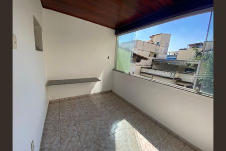 Casa à venda com 280m², 5 quartos e 1 vaga Casa à venda com 280m², 5 quartos e 1 vagaSuíte