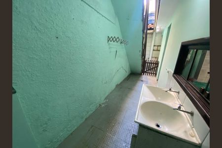 Casa à venda com 280m², 5 quartos e 1 vaga Casa à venda com 280m², 5 quartos e 1 vagaArea de Serviço