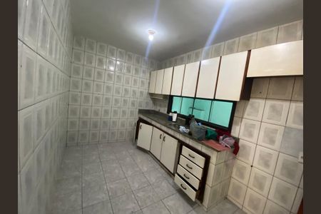 Casa à venda com 280m², 5 quartos e 1 vaga Casa à venda com 280m², 5 quartos e 1 vagaCozinha