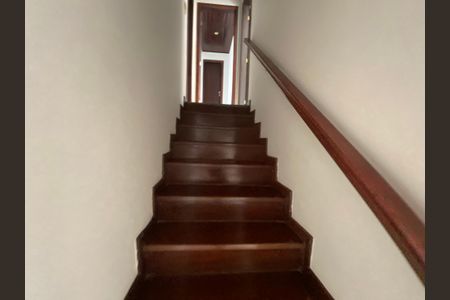 Casa à venda com 280m², 5 quartos e 1 vaga Casa à venda com 280m², 5 quartos e 1 vagaCirculação