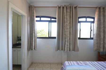 Apartamento para alugar com 143m², 3 quartos e 1 vagaSuíte