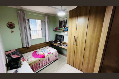 Casa à venda com 3 quartos, 224m² em Cidade das Flores, Osasco