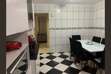 Casa à venda com 3 quartos, 224m² em Cidade das Flores, Osasco