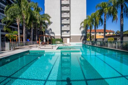 Apartamento à venda com 80m², 3 quartos e 1 vagaÁrea comum - Piscina