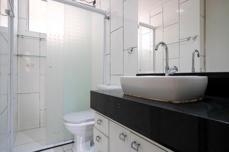 Apartamento para alugar com 79m², 2 quartos e 1 vagaBanheiro da suíte