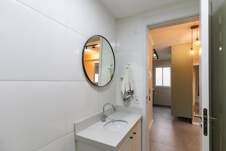 Banheiro de apartamento à venda com 2 quartos, 66m² em Água Branca, São Paulo