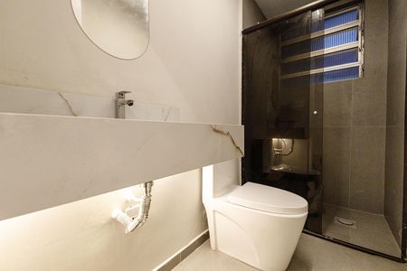 Apartamento à venda com 75m², 2 quartos e 1 vaga Apartamento à venda com 75m², 2 quartos e 1 vagaBanheiro Social