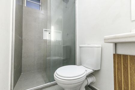 Apartamento à venda com 75m², 2 quartos e 1 vaga Apartamento à venda com 75m², 2 quartos e 1 vagaBanheiro da Suíte