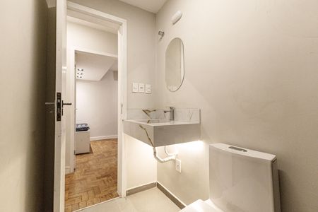 Apartamento à venda com 75m², 2 quartos e 1 vaga Apartamento à venda com 75m², 2 quartos e 1 vagaBanheiro Social