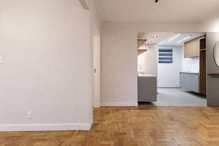 Apartamento à venda com 75m², 2 quartos e 1 vaga Apartamento à venda com 75m², 2 quartos e 1 vagaSala