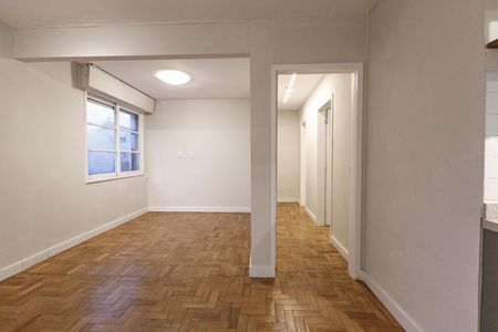 Apartamento à venda com 75m², 2 quartos e 1 vaga Apartamento à venda com 75m², 2 quartos e 1 vagaSala