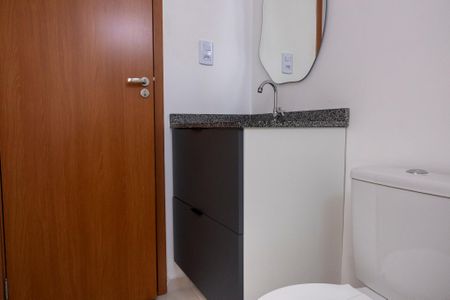 Apartamento para alugar com 56m², 2 quartos e 1 vaga Apartamento para alugar com 56m², 2 quartos e 1 vagaBanheiro