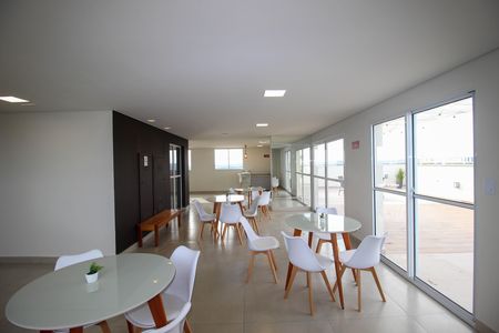 Apartamento para alugar com 56m², 2 quartos e 1 vaga Apartamento para alugar com 56m², 2 quartos e 1 vagaÁrea comum - Salão de festas