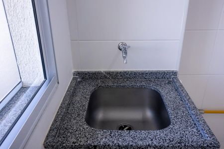 Área de Serviço de apartamento para alugar com 2 quartos, 56m² em Aparecidinha, Sorocaba