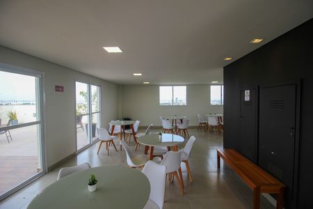Apartamento para alugar com 56m², 2 quartos e 1 vaga Apartamento para alugar com 56m², 2 quartos e 1 vagaÁrea comum - Salão de festas