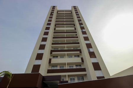 Apartamento para alugar com 56m², 2 quartos e 1 vaga Apartamento para alugar com 56m², 2 quartos e 1 vagaFachada