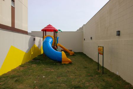 Apartamento para alugar com 56m², 2 quartos e 1 vaga Apartamento para alugar com 56m², 2 quartos e 1 vagaÁrea comum - Playground