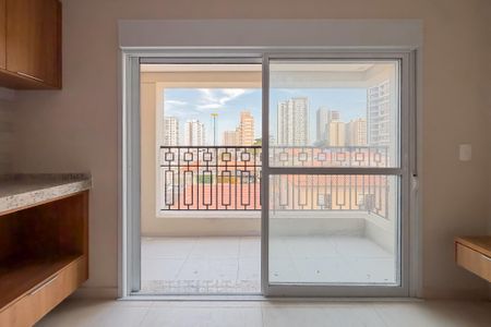 Varanda de kitnet/studio para alugar com 1 quarto, 29m² em Vila Dom Pedro I, São Paulo