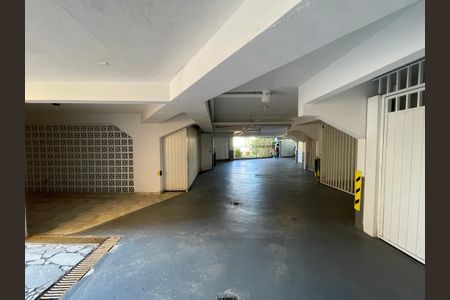 Casa de condomínio à venda com 137m², 4 quartos e 5 vagas Casa de condomínio à venda com 137m², 4 quartos e 5 vagasGaragem