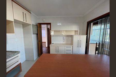 Casa de condomínio à venda com 137m², 4 quartos e 5 vagas Casa de condomínio à venda com 137m², 4 quartos e 5 vagasCozinha