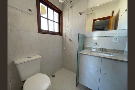 Casa de condomínio à venda com 137m², 4 quartos e 5 vagas Casa de condomínio à venda com 137m², 4 quartos e 5 vagasBanheiro 3
