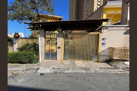 Casa de condomínio à venda com 137m², 4 quartos e 5 vagas Casa de condomínio à venda com 137m², 4 quartos e 5 vagasFachada