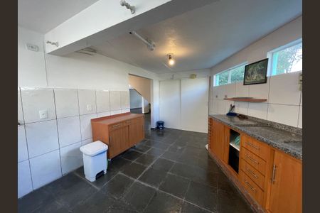 Casa de condomínio à venda com 137m², 4 quartos e 5 vagas Casa de condomínio à venda com 137m², 4 quartos e 5 vagasÁrea comum