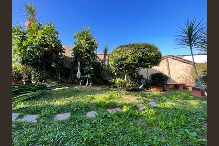 Casa de condomínio à venda com 137m², 4 quartos e 5 vagas Casa de condomínio à venda com 137m², 4 quartos e 5 vagasÁrea comum