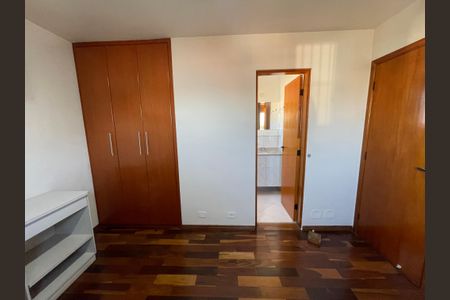 Casa de condomínio à venda com 137m², 4 quartos e 5 vagas Casa de condomínio à venda com 137m², 4 quartos e 5 vagasQuarto 3