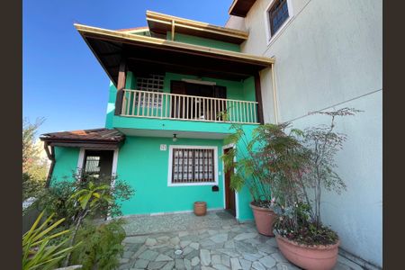 Casa de condomínio à venda com 137m², 4 quartos e 5 vagas Casa de condomínio à venda com 137m², 4 quartos e 5 vagasfachada da casa