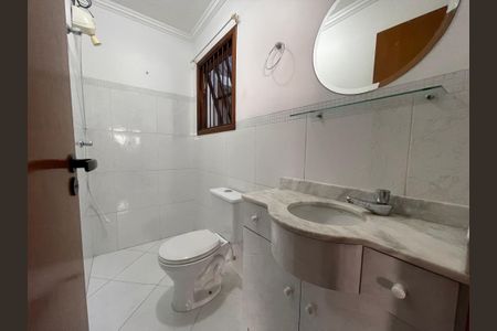 Casa de condomínio à venda com 137m², 4 quartos e 5 vagas Casa de condomínio à venda com 137m², 4 quartos e 5 vagasBanheiro 5