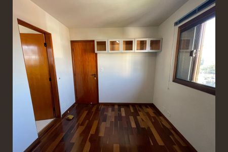 Casa de condomínio à venda com 137m², 4 quartos e 5 vagas Casa de condomínio à venda com 137m², 4 quartos e 5 vagasQuarto 2