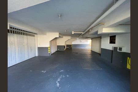 Casa de condomínio à venda com 137m², 4 quartos e 5 vagas Casa de condomínio à venda com 137m², 4 quartos e 5 vagasGaragem