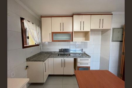 Casa de condomínio à venda com 137m², 4 quartos e 5 vagas Casa de condomínio à venda com 137m², 4 quartos e 5 vagasCozinha