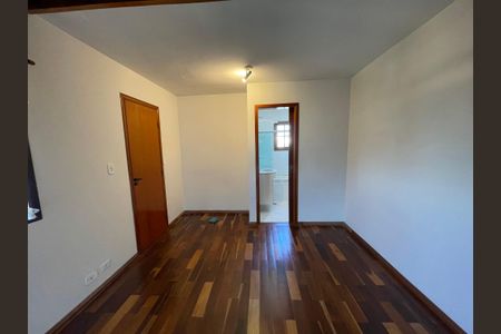 Casa de condomínio à venda com 137m², 4 quartos e 5 vagas Casa de condomínio à venda com 137m², 4 quartos e 5 vagasQuarto 1