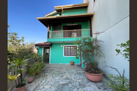 Casa de condomínio à venda com 137m², 4 quartos e 5 vagas Casa de condomínio à venda com 137m², 4 quartos e 5 vagasfachada da casa