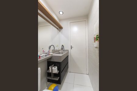 Apartamento à venda com 61m², 2 quartos e 1 vagaBanheiro Social