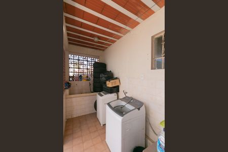 Casa à venda com 119m², 3 quartos e 4 vagasÁrea de Serviço