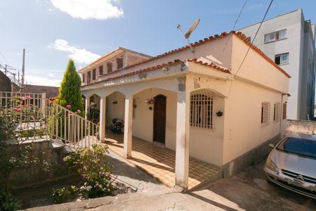 Casa à venda com 119m², 3 quartos e 4 vagasÁrea Externa